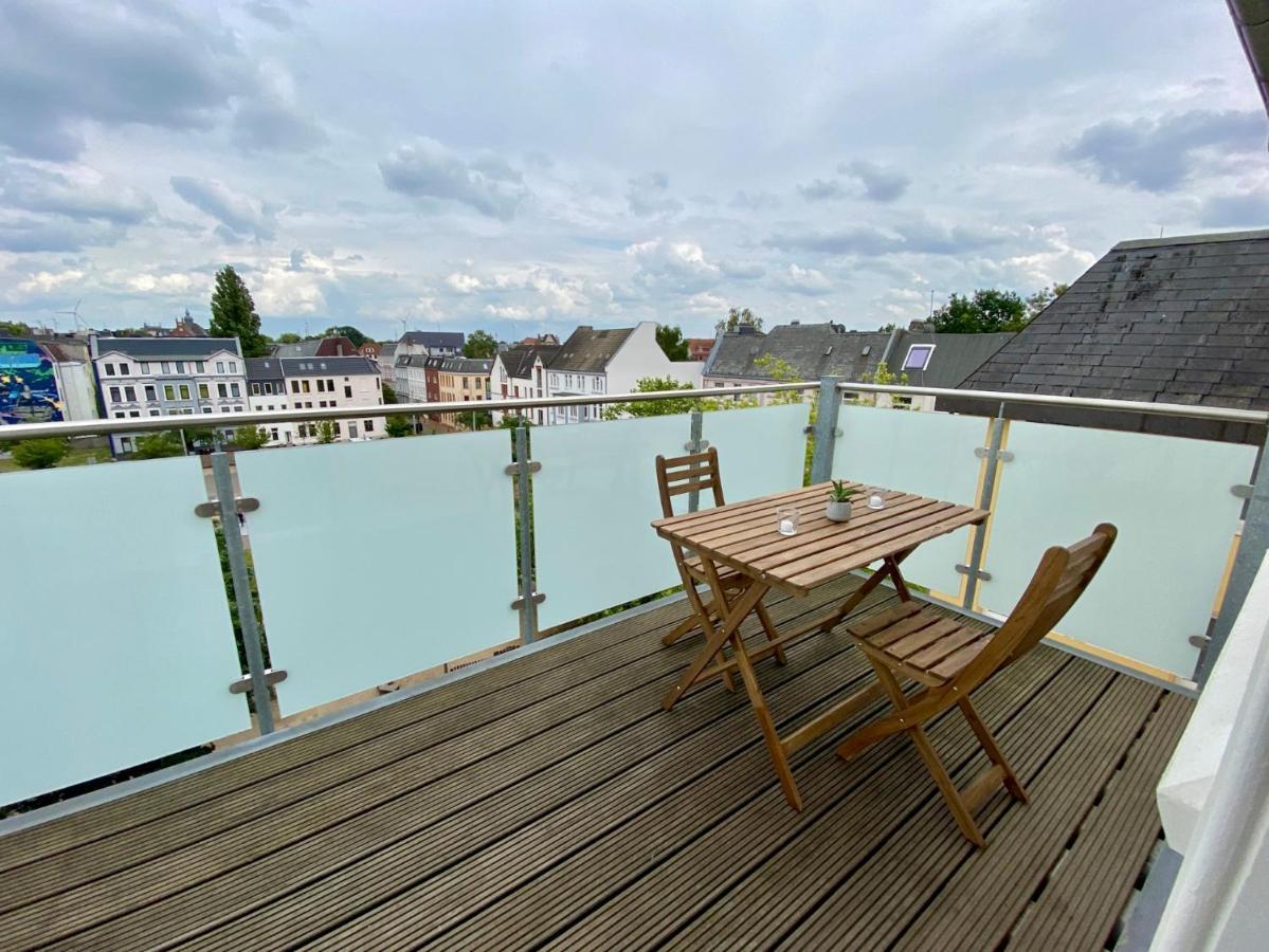 Woelkchen - Wohnung Mit Balkon, Holzdielen & Tv Бремергафен Екстер'єр фото